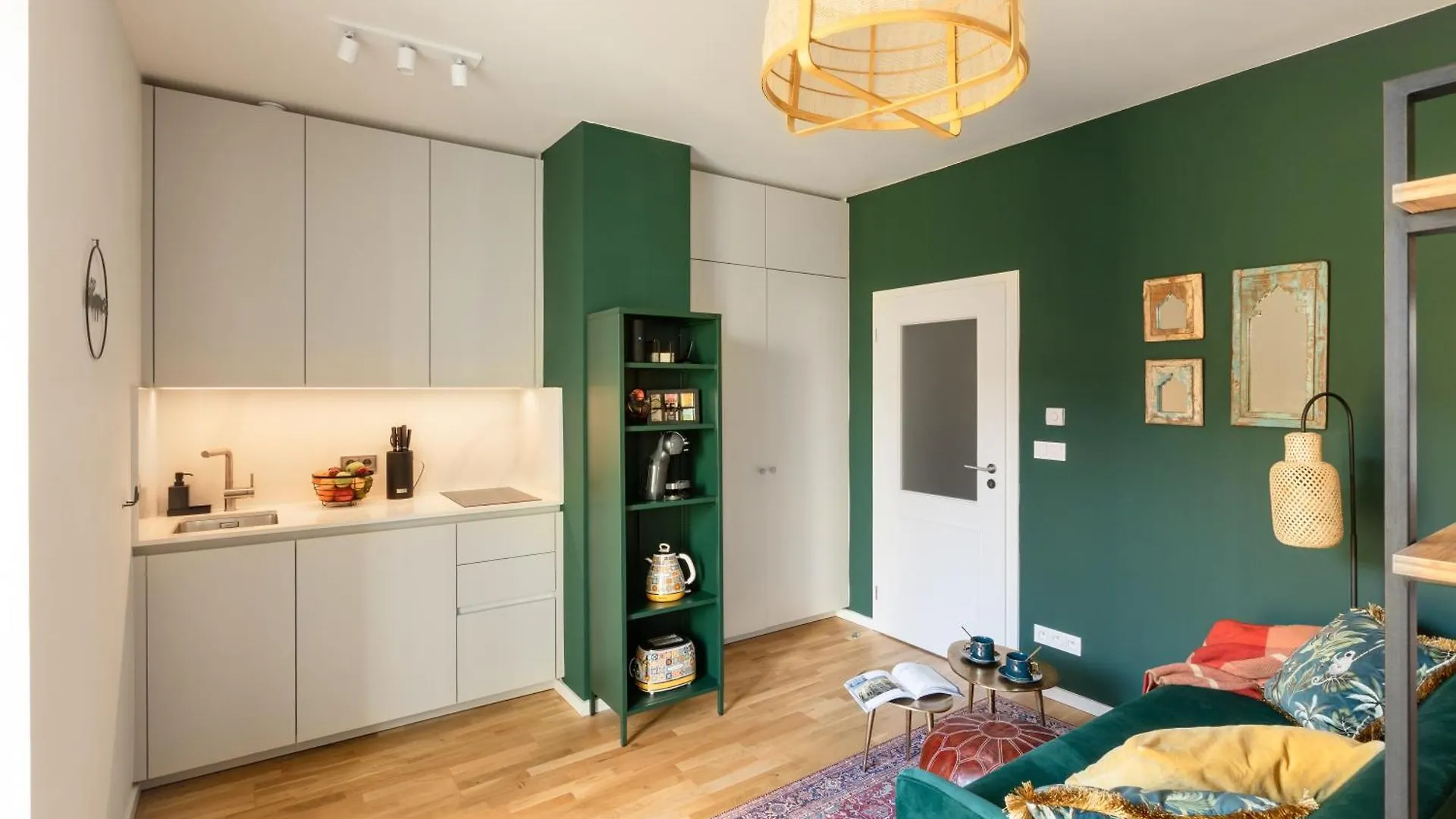 Apartment Cozy Bohemian Studio In The Heart Of Prague - 501